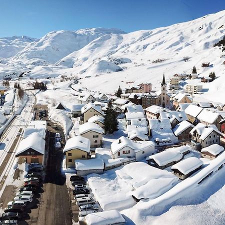 Hotel Des Alpes Realp エクステリア 写真